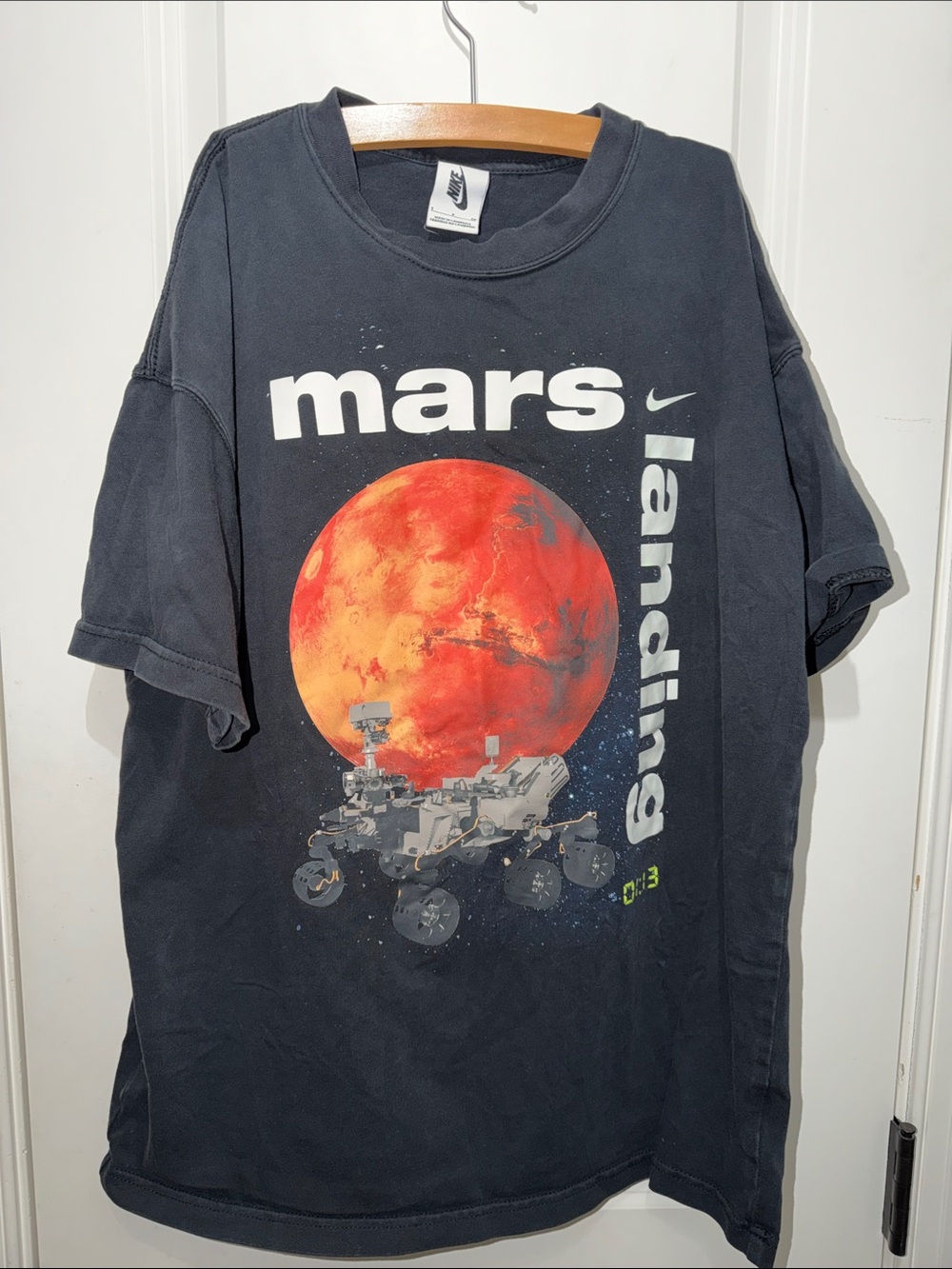 Nike Mars Landing Rover Graphic T-Shirt Small Black NASA Space Vintage Look S